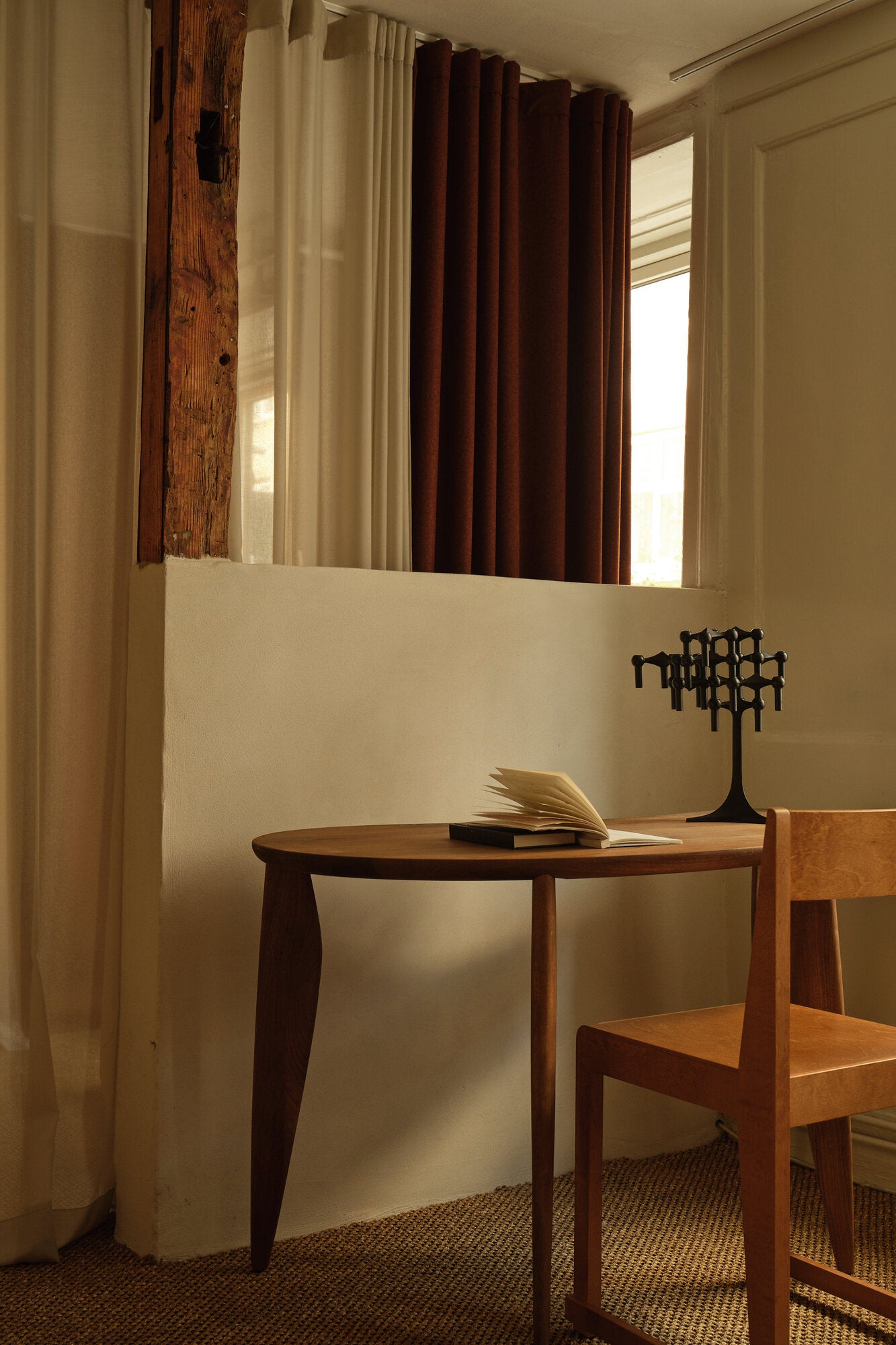 Nagel stand til lysestage - sort